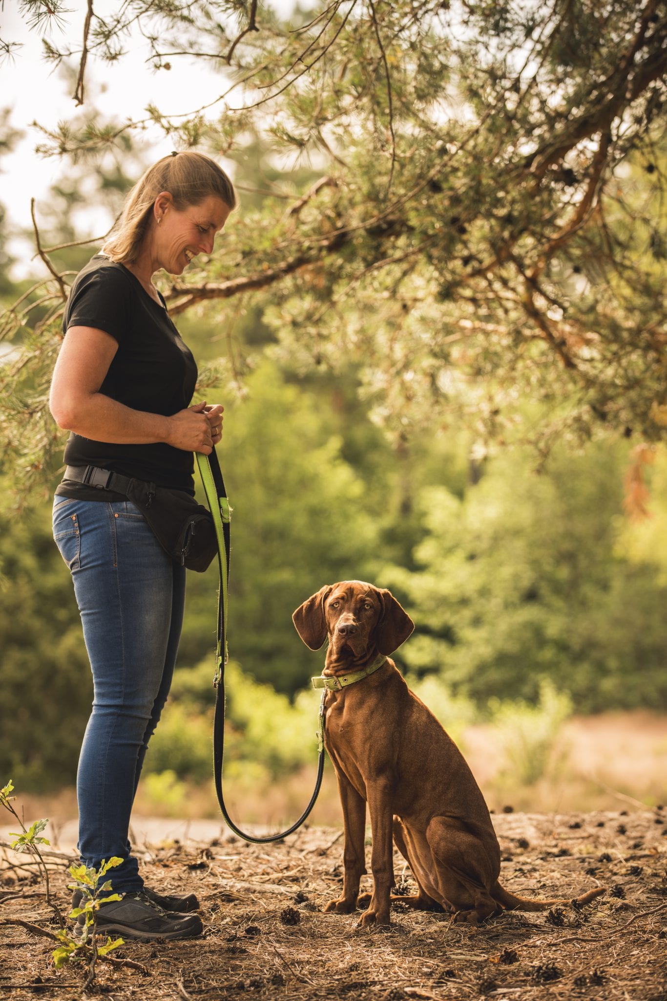 Vrouw wil hond trainer geven